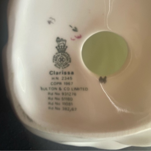 Royal Doulton Clarissa Figurine - Picture 5 of 11